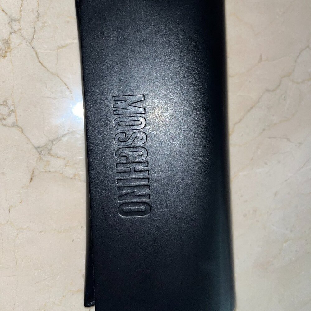 Moschino MOS566
